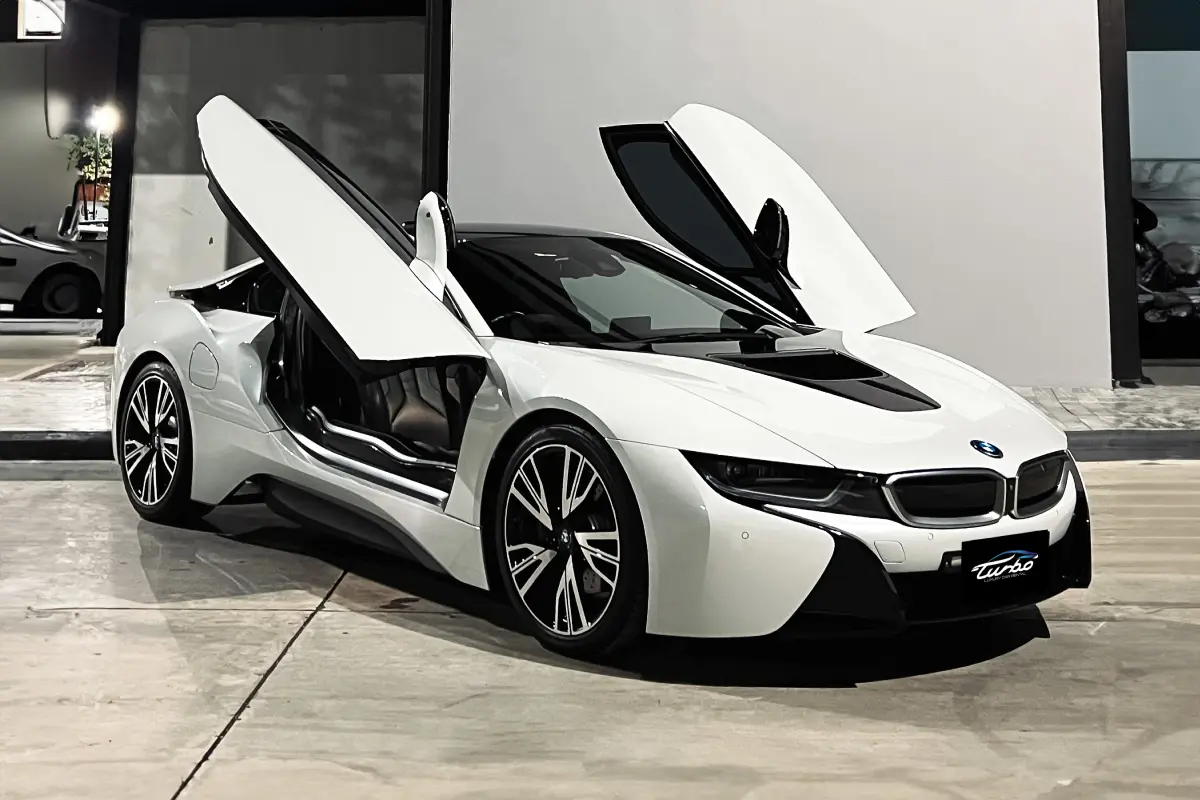 BMW i8